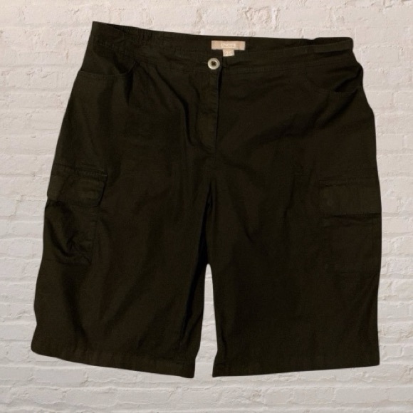 Chico's Pants - Chico's musings Cargo Bermuda Shorts Black Size 2.5/L